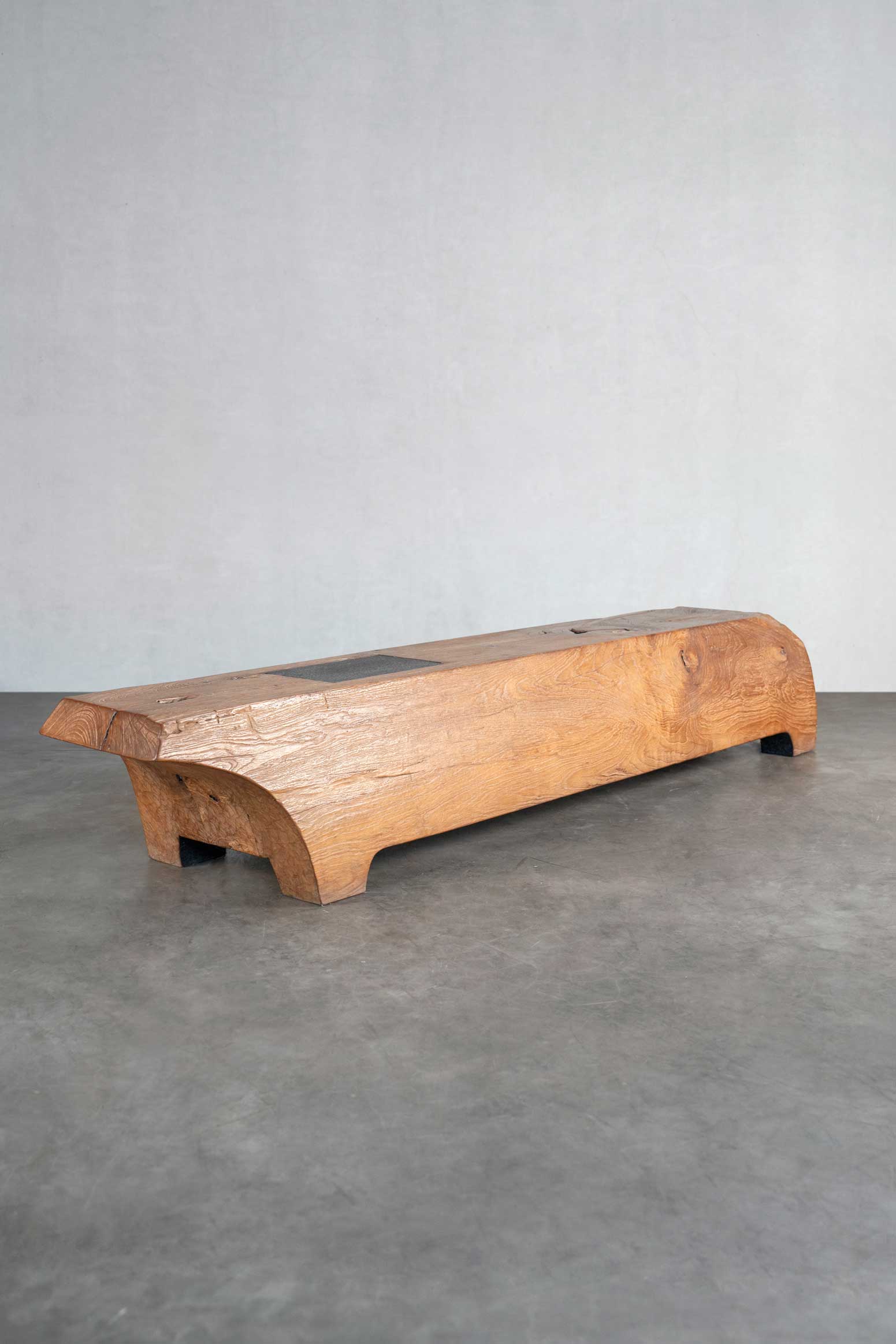 Bumi Console Bench