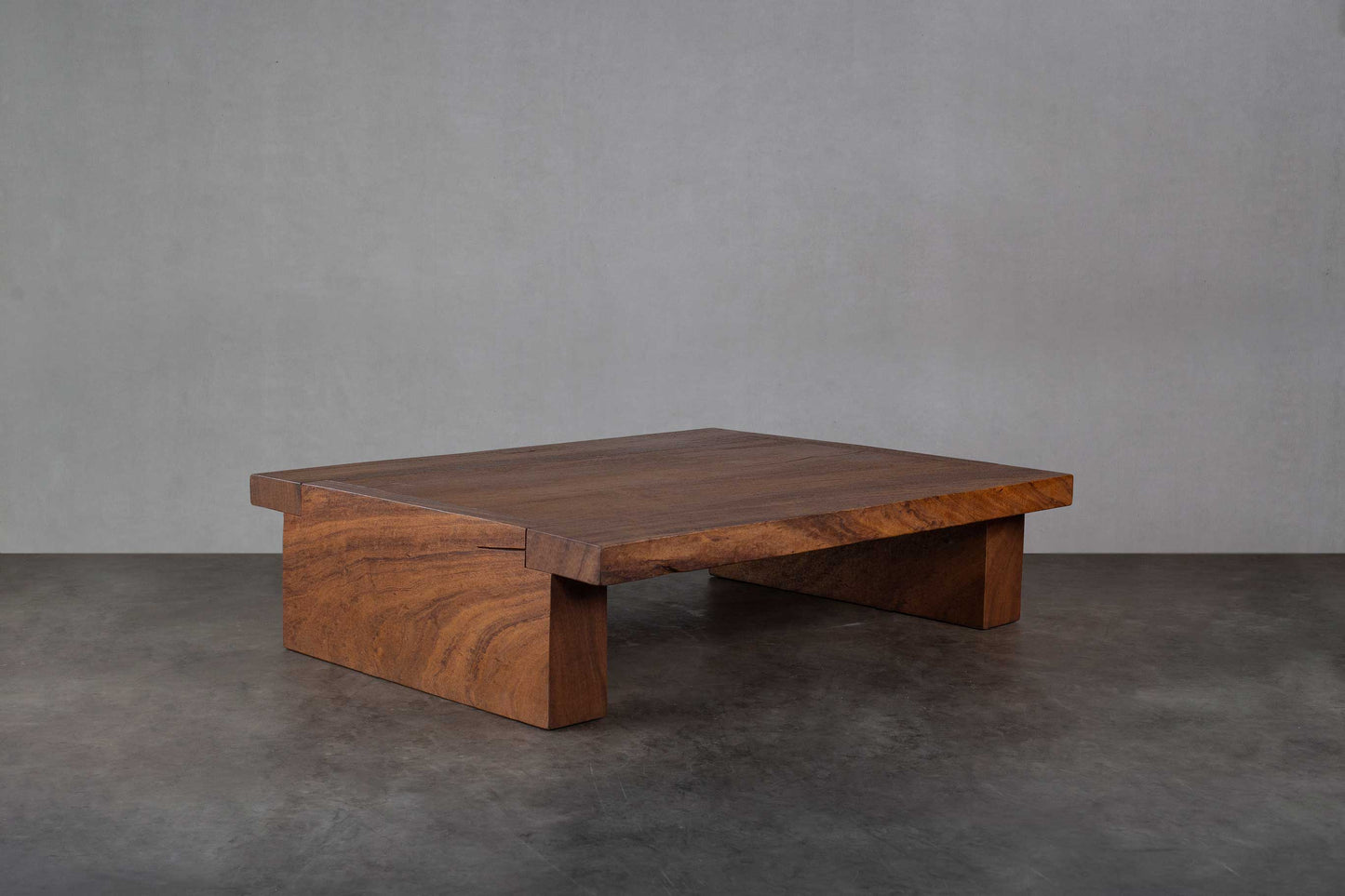 Kunci VII Coffee Table
