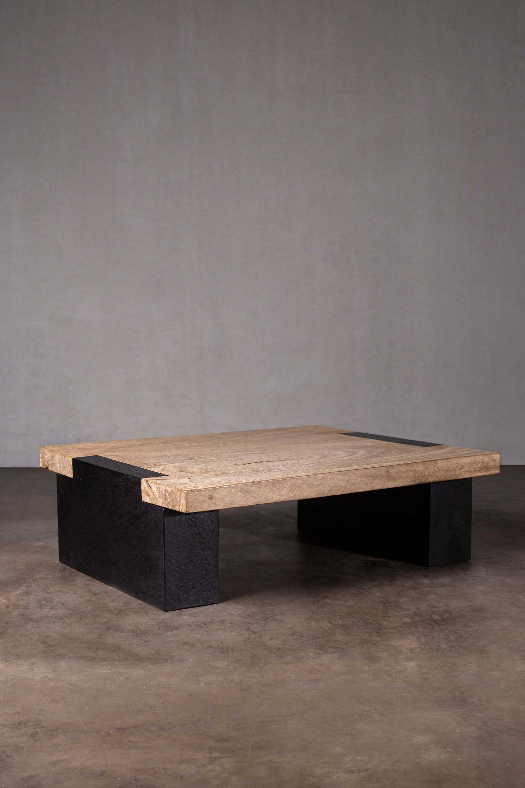 Kunci Coffee Table