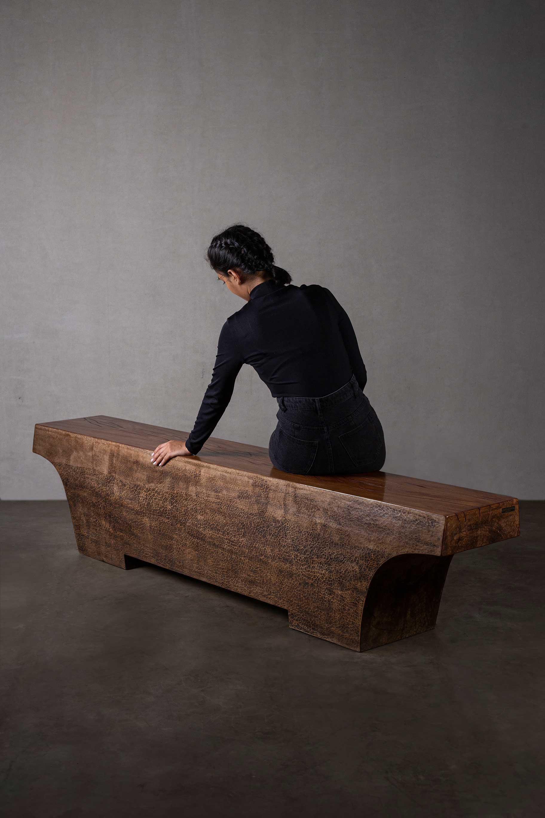 Praja Console Bench