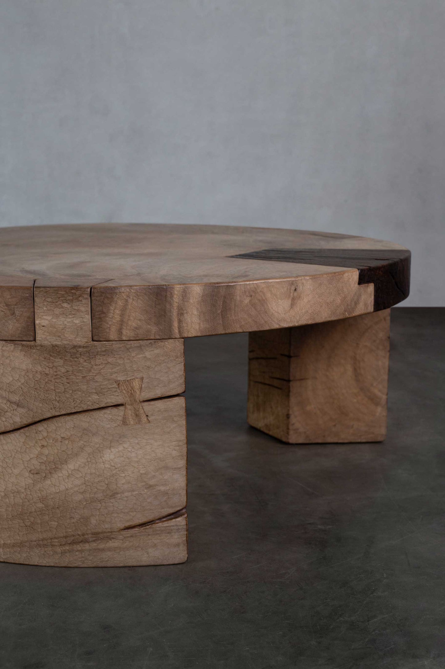Kunci V Coffee Table