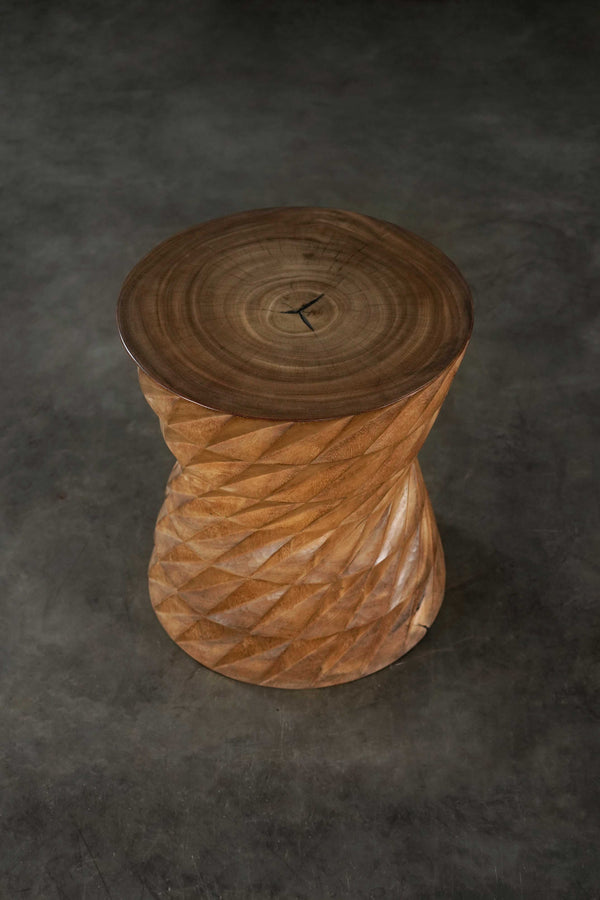 Wiru Stool