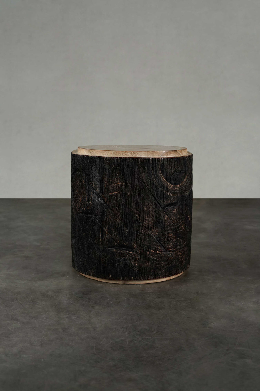 Tua Stool